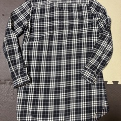 ユニクロ✨綿100%✨レディース✨Mサイズ✨長袖ロングシャツ✨チェック✨トップス✨羽織り
の画像