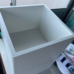 白い箱の画像