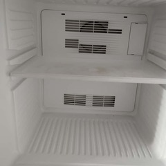 【無料】無印良品 137L 冷蔵庫 (2013年製) - 11月7日までに江戸川区・4階・エレベーター無しまで引き取り可能な方の画像