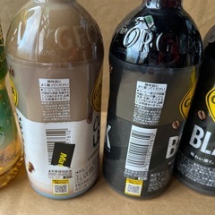 ①コカコーラ爽健美茶ジョージアCoffeeブラックカフェラテの画像