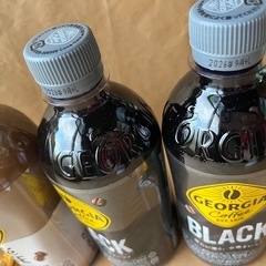 ③コカコーラ爽健美茶ジョージアブラックカフェラテセットの画像