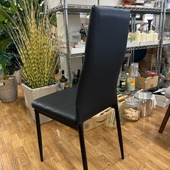 スチール脚のブラックチェア（未使用品）の画像