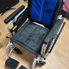 車椅子軽量折り畳み式
の画像
