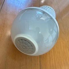 動作品9点セット★人感センサー付きライト　明暗センサー付きライト★LED電球等7個＋電球ソケット★アイリスオーヤマ　NEC OHMの画像