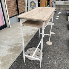 カウンターテーブルの画像