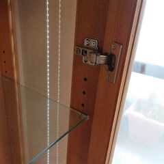 木製ショーケース　ガラスの棚ですの画像