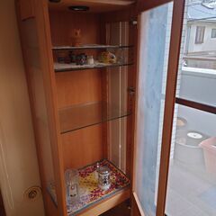 木製ショーケース　ガラスの棚ですの画像