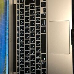 「MacBook Air 11インチ Early 2015　MJVM2J/A」超軽量＆薄型モバイルノートPC / Core i5搭載 / メモリー4GB / SSD-128GB / Webカメラ / Bluetooth / 無線LAN / MacOS(Sequoia15.6.1版－Patcher利用) ＋Office2019＋iMovie（10.4.3版）とWindows11(最新25H2版)＆OfficeProPlusの選択起動可能の画像