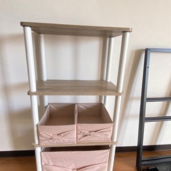ラック　ボックス付きの画像