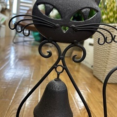 鉄製キャットベルの画像