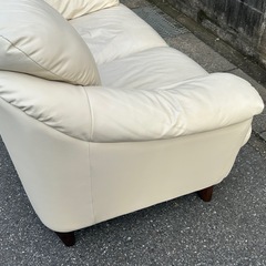 italsofa イタリア　ソファ　ホワイト　2人掛けの画像