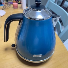 DeLonghi 電気ケトル　あお青の画像