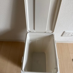 新輝合成 ゴミ箱 33リットルの画像