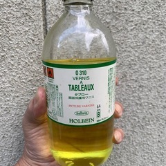 ホルベイン製の油絵用ワニスの画像