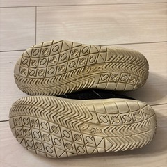 アシックスの子供用メッシュシューズの画像