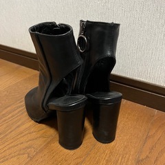 靴　ショートブーツ　レザー　23.5 レディース　靴　の画像