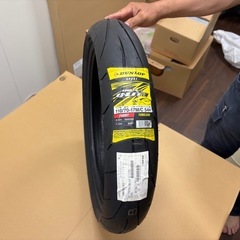 前輪110/70-17M/C 54H 後輪140/70-17M/C 66Hの画像