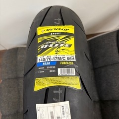 前輪110/70-17M/C 54H 後輪140/70-17M/C 66Hの画像