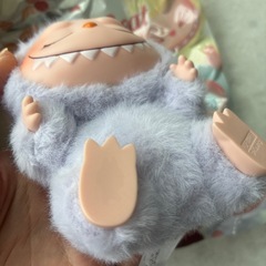 Labubu ハブアシート ZIZI(紫) らぶぶの画像