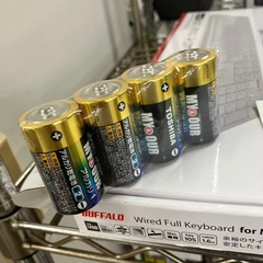ロ2510-633 TOSHIBAアルカリ乾電池単2 4本セット　新品未開封の画像