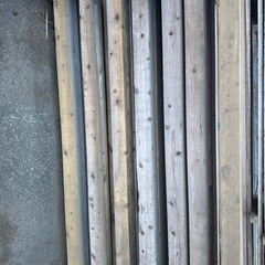 DIYや棚作りに！訳あり角材 格安処分!残りわずかです!の画像