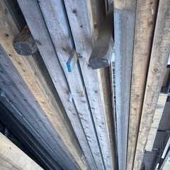 DIYや棚作りに！訳あり角材 格安処分!残りわずかです!の画像