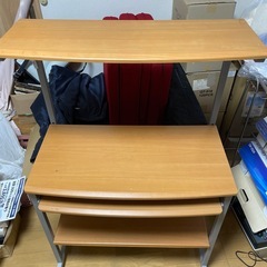 パソコンつく机の画像