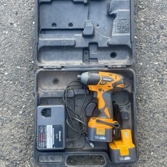 インパクトドライバーの画像