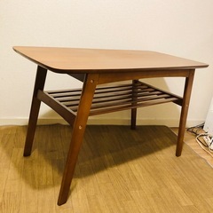 ダイニングテーブルの画像