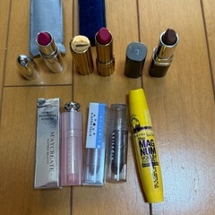 CHANEL & LANCOME などのメイクアップセットの画像
