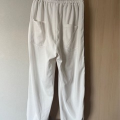 ラインストーンデザイン　ホワイトスウェット　Mの画像