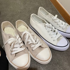 靴サンダル、スニーカー、パンプスの画像