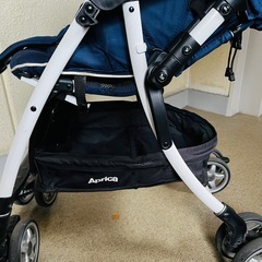 𝐀𝐩𝐫𝐢𝐜𝐚 ベビーカー ＆ レインカバー付きの画像