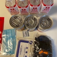 防災プロ 地震対策30点避難セット 未使用 保存水付の画像