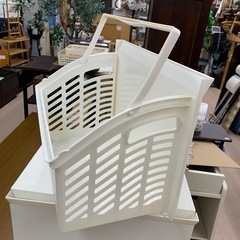 美原店 隠せる ランドリー バスケット ３段 洗濯かご キャスター付き ホワイト 洗面所　収納の画像