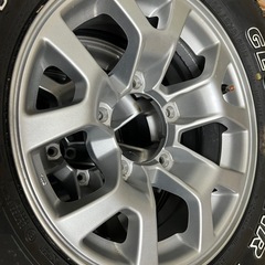 JB74
ジムニーシエラほぼ新品！    長野市内配達可能‼️  74シエラ 純正ホイール、ジオランダーAT 5本セット美品です。の画像