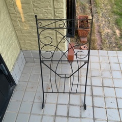 ハンギングバスケットフラワースタンドの画像