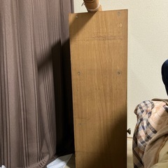 ガラス戸付き棚の画像