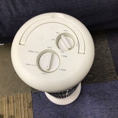 ±0 電気ストーブ カーボンヒーター XHS-Y410の画像