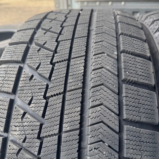 バリ山　BRIDGESTONE ブリヂストン　ブリジストン　VRX 255/45R18 スタッドレス　タイヤ　2016年製　18インチ