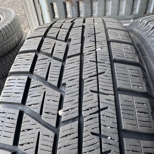 バリ山　YOKOHAMA ヨコハマ　IG60 215/60R17 スタッドレス　タイヤ　2019年製　17インチ