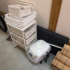 炊飯器などの画像