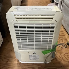 除湿機🫧汚れあり💦TOSHIBA2010年製RAD-63DFX東芝ホワイト白の画像