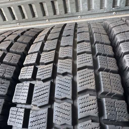 バリ山　BRIDGESTONE FOR TAXI ブリヂストン　ブリジストン　TM-03 175/80R14 スタッドレス　タイヤ　2021年製
