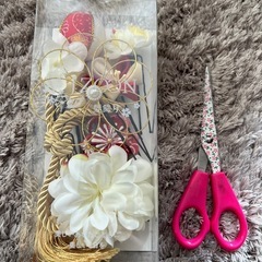 髪飾り　成人式、卒業式、七五三　の画像