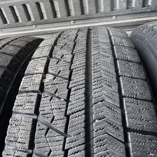 バリ山　BRIDGESTONE ブリヂストン　ブリジストン　VRX 185/65R15 スタッドレス　タイヤ　2019年製　15インチ