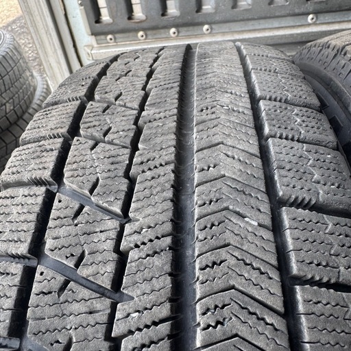 バリ山　BRIDGESTONE ブリヂストン　ブリジストン　VRX 185/65R15 スタッドレス　タイヤ　2019年製　15インチ