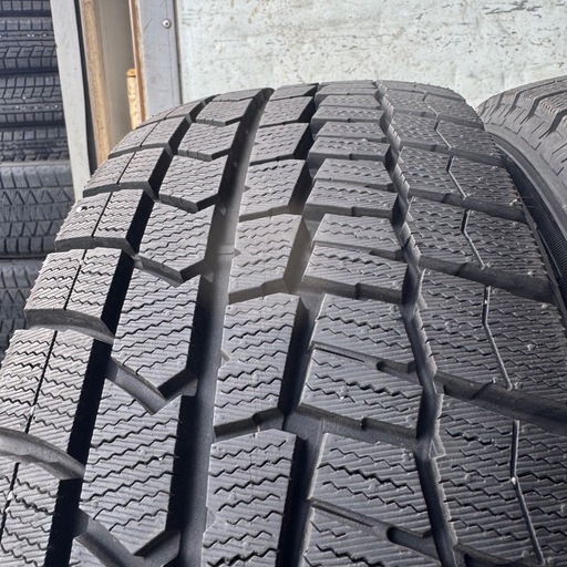 イボ付き　極上タイヤ　DUNLOP ダンロップ　WM02 205/65R16 スタッドレス　タイヤ　2020年製　16インチ