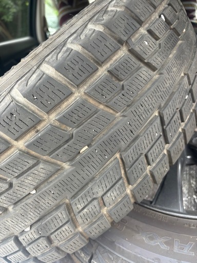 商談中。4本セット　225/65 R17 エクストレイル　RAV４ハリアー　CX8 CX5