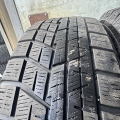 バリ山　YOKOHAMA ヨコハマ　IG60 195/65R15 スタッドレス　タイヤ　2023年製　15インチの画像
